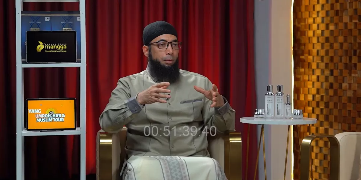 Ustaz Khalid Basalamah mengingatkan agar masyarakat jangan gampang menghujat kebijakan Pemerintah (Promedia Teknologi Indonesia)