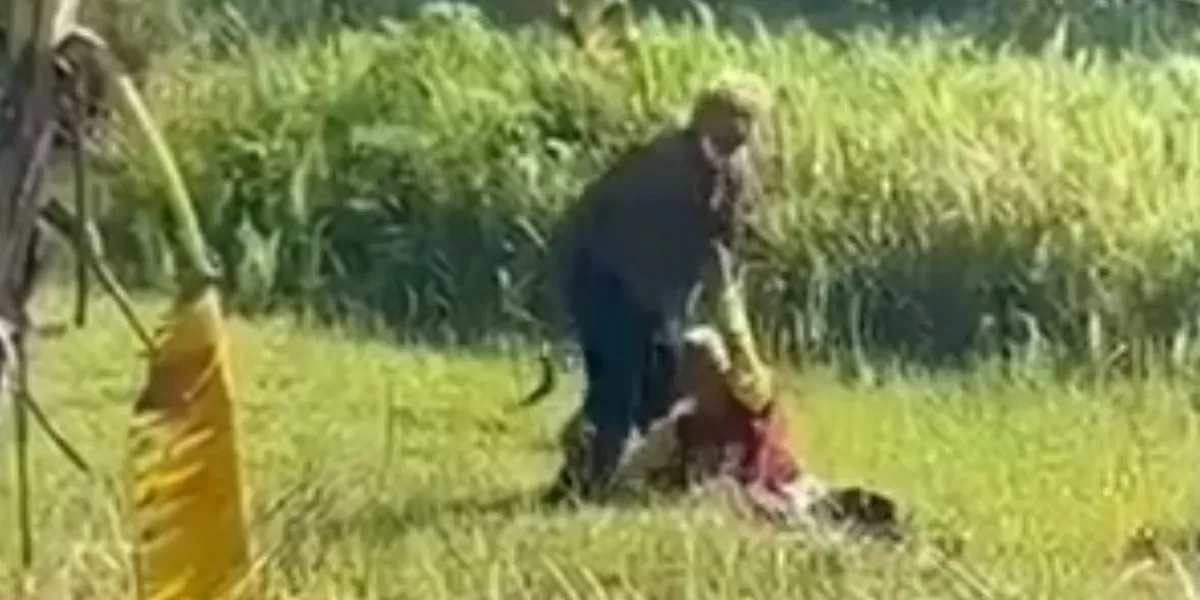 Kakek pencari rumput di Perak Jombang dibacok anak jalanan (dok.istimewa)