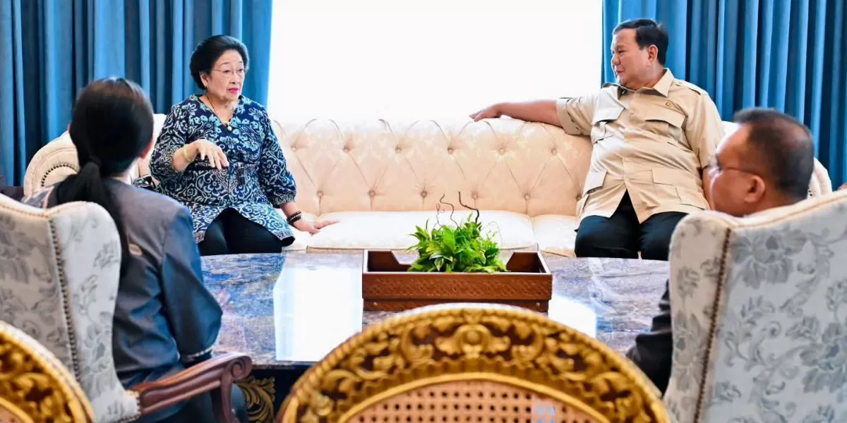 Presiden RI Prabowo Subianto menerima kunjungan Presiden ke-5 RI Megawati Soekarnoputri di Istana Merdeka (Promedia Teknologi Indonesia)