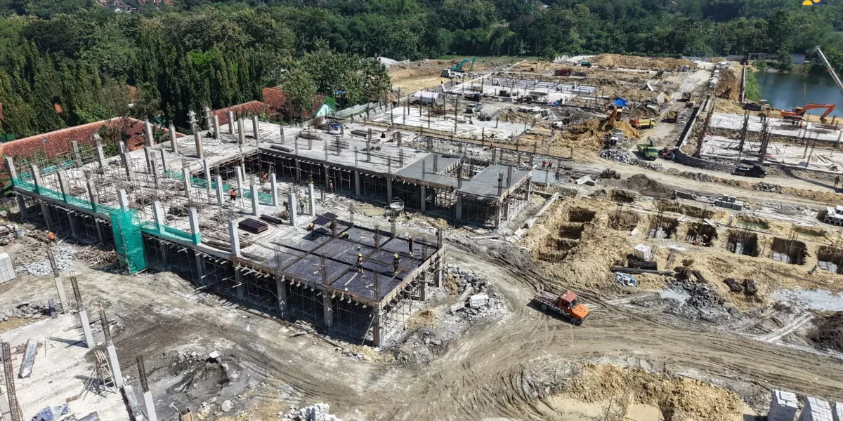 pemerintah tengah menyelesaikan pembangunan 104 Sekolah Rakyat baru di berbagai kota (Promedia Teknologi Indonesia)