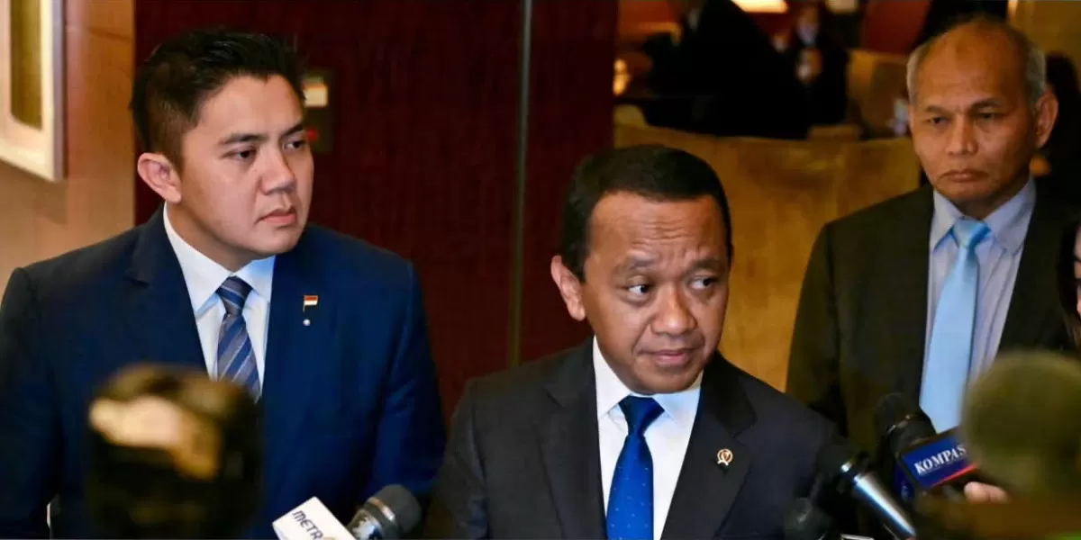 Menteri ESDM Bahlil Lahadalia menanggapi isu kenaikan harga BBM non-subsidi hingga 10 persen mulai 1 April 2026 yang dipengaruhi harga minyak dunia (Facebook @setkab_ri)