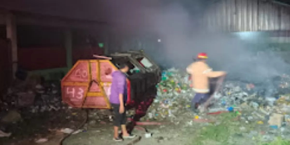 Kebakaran terjadi di TPA Mojowarno Jombang pada Sabtu malam (dok.istimewa)