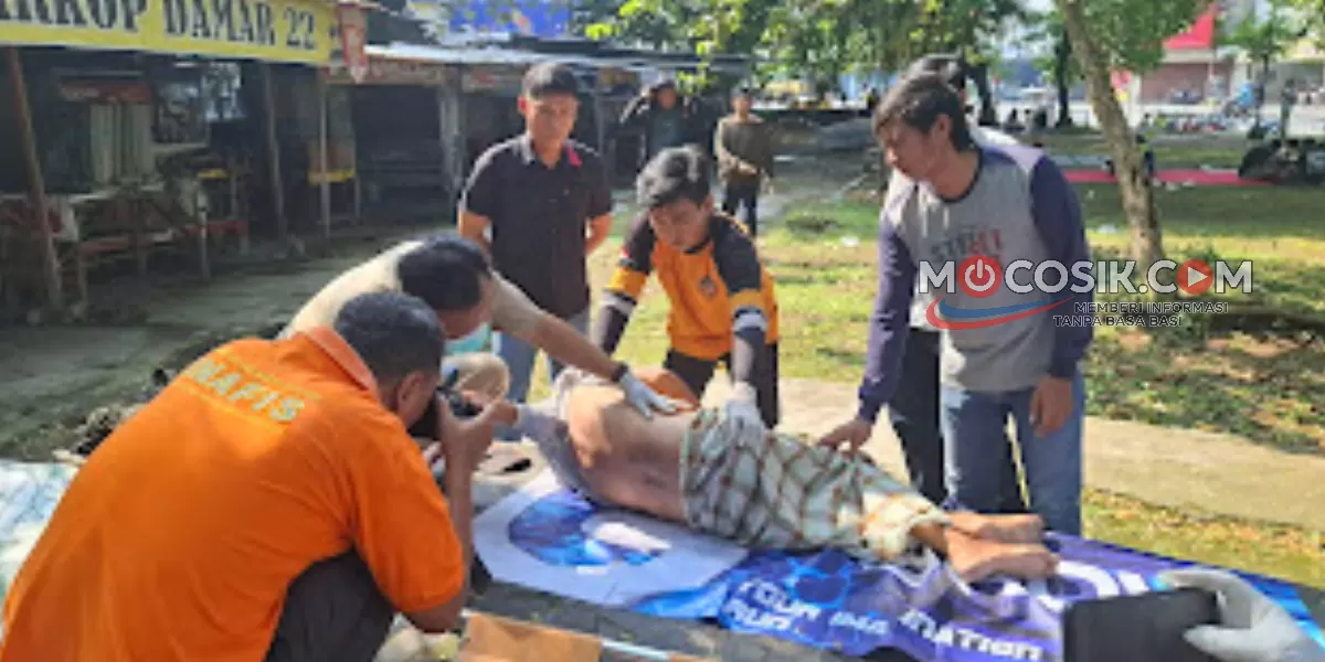 Seorang lansia bernama Supono (68) ditemukan meninggal di RTH Kademangan Mojoagung, Jombang (dok.istimewa)