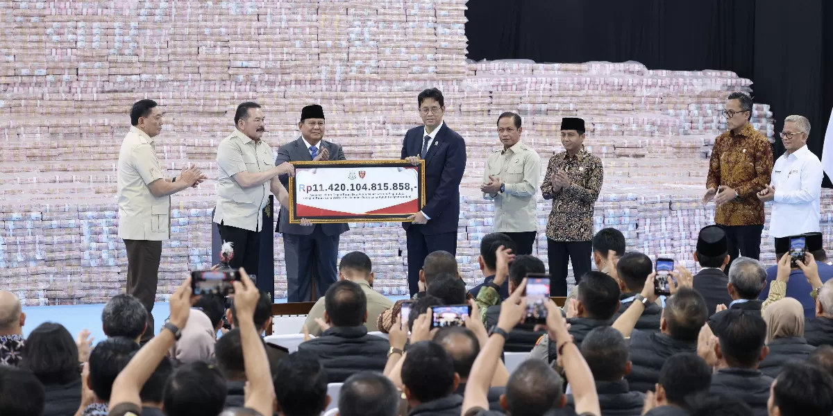 Presiden Prabowo dalam agenda penyerahan denda administratif, hasil penyelamatan keuangan negara, serta penguasaan kembali kawasan hutan tahap VI, di Jakarta (Promedia Teknologi Indonesia)