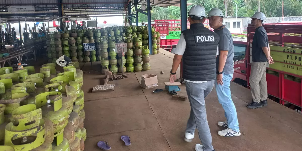 Polres Bondowoso bersama instansi terkait memperketat pengawasan distribusi LPG 3 Kg guna mencegah penimbunan dan kelangkaan (Humas Polres Bondowoso)