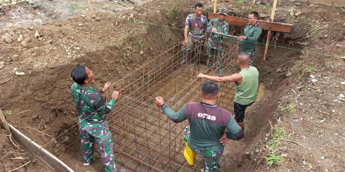 Warga Klaten gembira, jembatan penghubung ke Gunung Kidul dibangun kembali lewat program Prabowo setelah sempat hanyut diterjang arus sungai (Promedia Teknologi Indonesia)