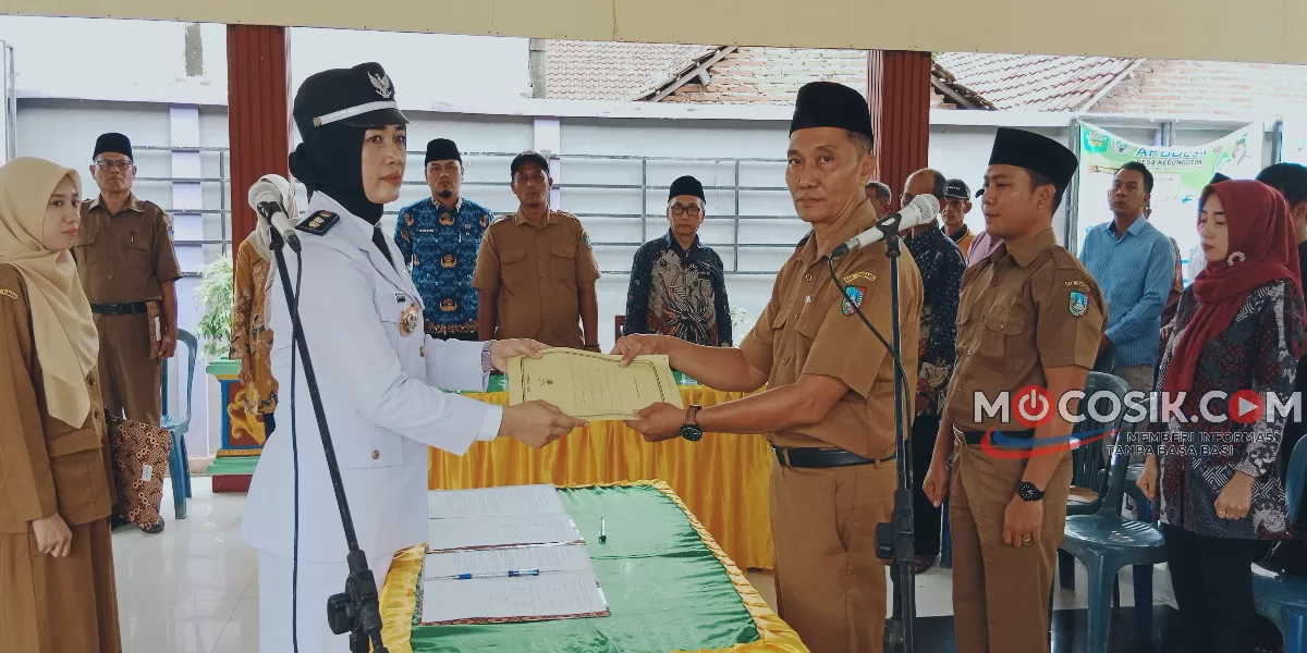 Pemdes Kedungotok lakukan mutasi perangkat desa baru (Rudiyanto)