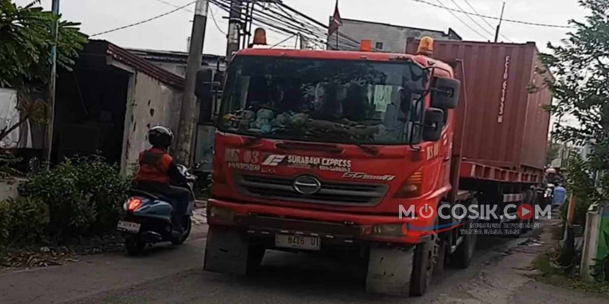 Potret kondisi ruas jalan di Sidoarjo yang menjadi obyek laporan ke Ombudsman Jatim (dok.istimewa)
