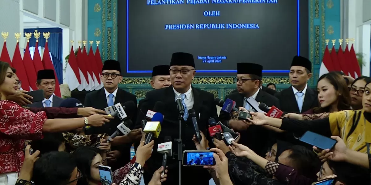 Mohammad Jumhur Hidayat usai dilantik oleh Presiden RI Prabowo Subianto sebagai Menteri Lingkungan Hidup (LH) (Promedia Teknologi Indonesia)