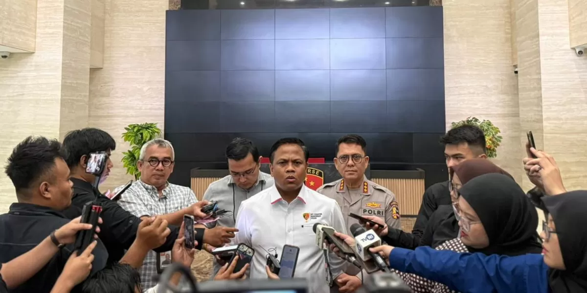 Satgas Penanganan Haji dan Umrah Ilegal menggagalkan pemberangkatan delapan calon jemaah haji di Bandara Soekarno-Hatta (Divisi Humas Polri)