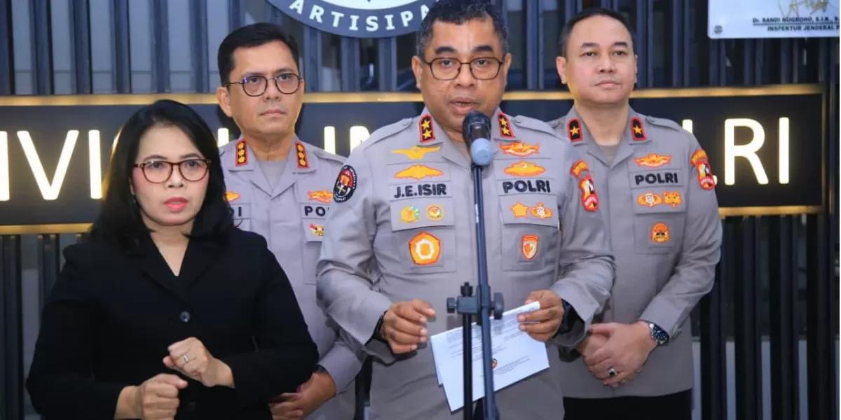 Polri melarang anggota live streaming saat bertugas demi menjaga disiplin, profesionalitas, dan citra institusi di ruang publik (Divisi Humas Polri)