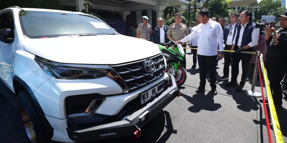 Polda Jatim ungkap sindikat penipuan jual beli mobil online lintas daerah (Humas Polda Jatim)
