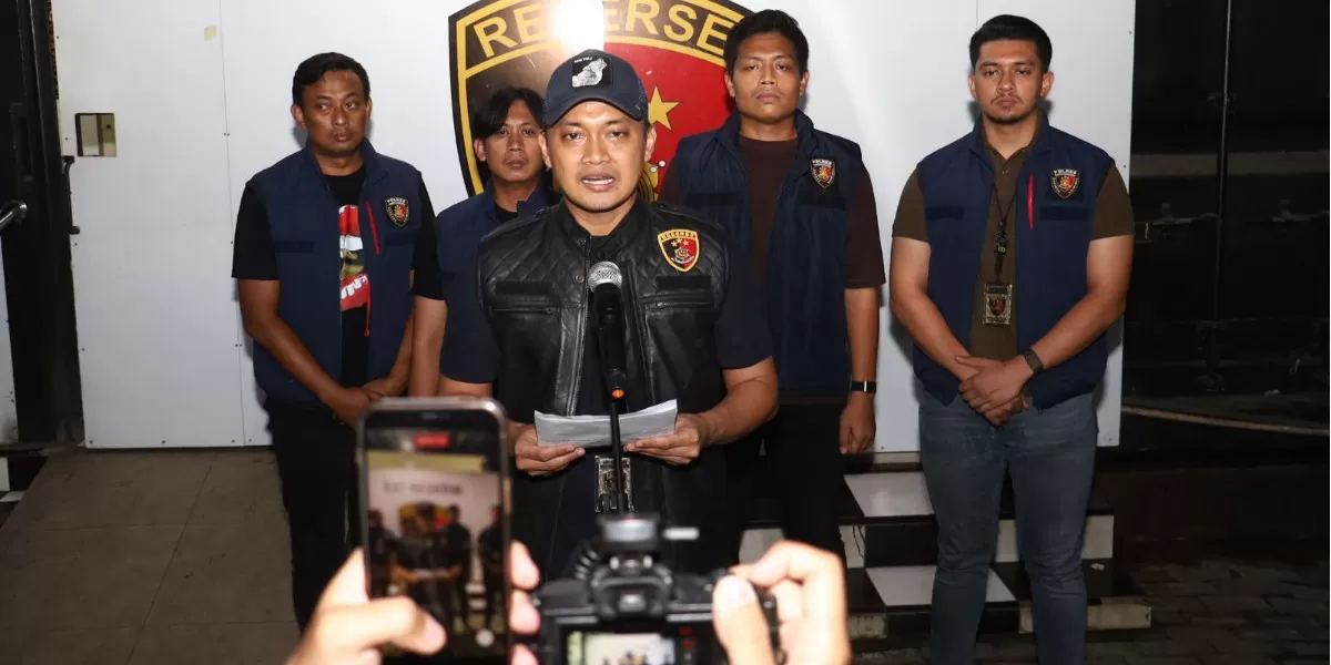 Reaksi Cepat (URC) Satreskrim Polres Pelabuhan Tanjungperak setelah identitasnya terungkap dari rekaman video korban (Humas Polres Pelabuhan Tanjung Perak)