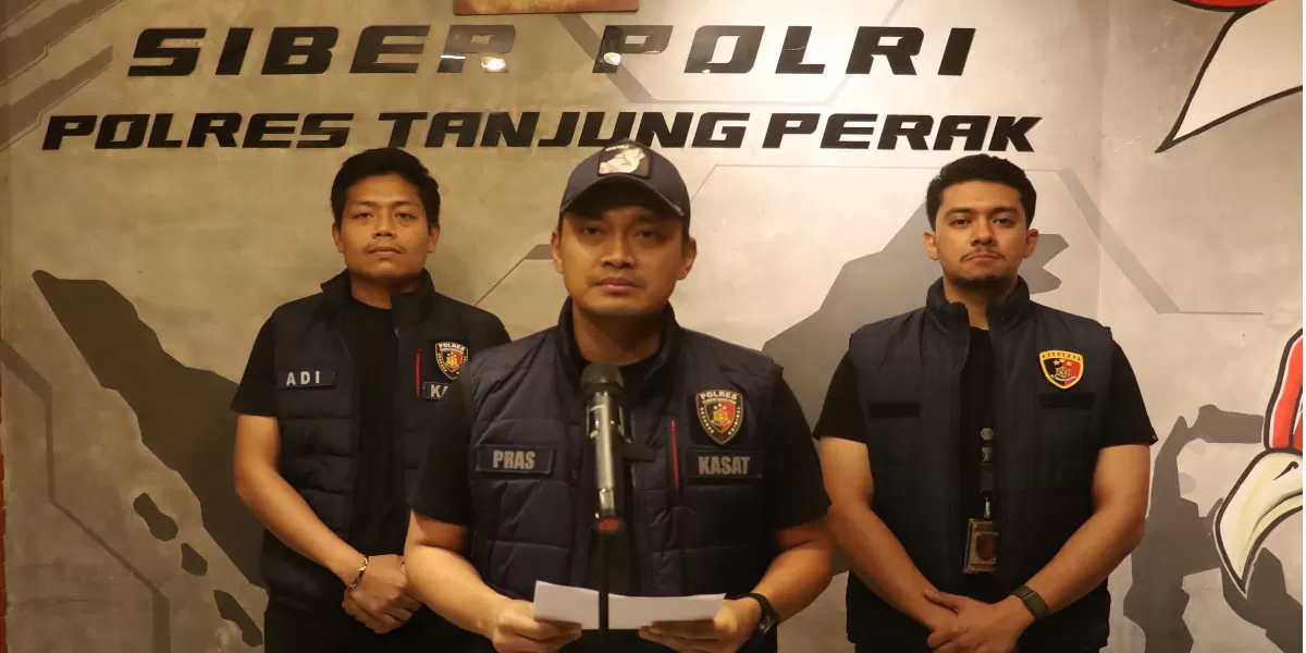 Satreskrim Polres Pelabuhan Tanjungperak ringkus preman yang peras sopir truk asal Lombok untuk beli arak (Humas Polres Pelabuhan Tanjung Perak)