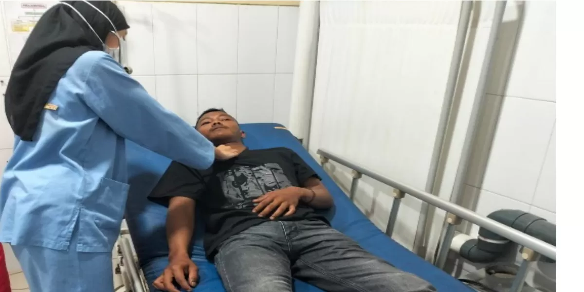 Pemuda di Grobogan menjadi korban dugaan pengeroyokan saat melerai keributan di pentas dangdut (dok.istimewa)