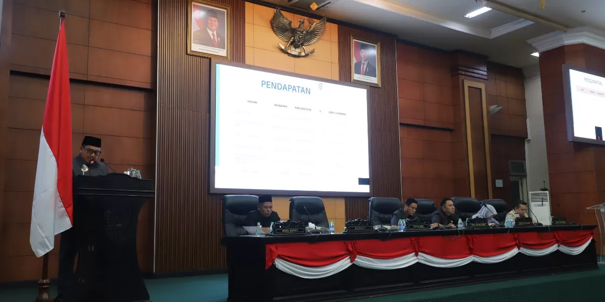 Rapat paripurna dengan agenda penyampaian Nota Penjelasan Bupati terhadap Rancangan Peraturan Daerah (Raperda) tentang Pertanggungjawaban Pelaksanaan APBD Tahun Anggaran 2025 (dok.istimewa)