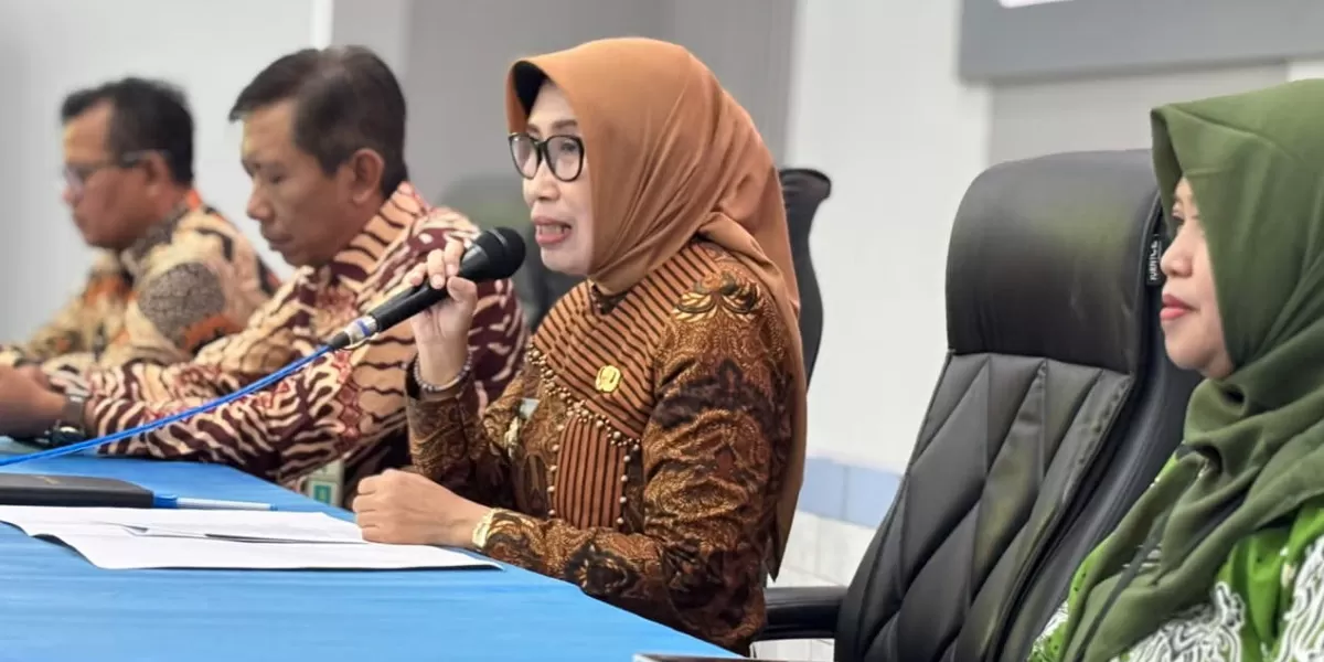 Dinas Pendidikan dan Kebudayaan (Disdikbud) Kabupaten Jombang menggelar Serah Terima Jabatan (Sertijab) bagi 44 kepala sekolah negeri yang terdiri dari 34 Kepala SD Negeri dan 10 Kepala SMP Negeri (Disdikbud Jombang)