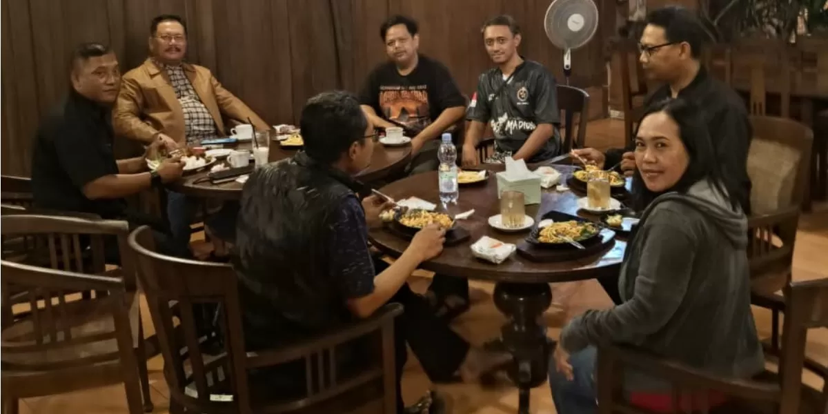 Pembina JTI Jombang Cak Gempur mengajak anggota menjaga kekompakan, loyalitas kepada PSHT, dan bijak menyikapi informasi (dok.istimewa)