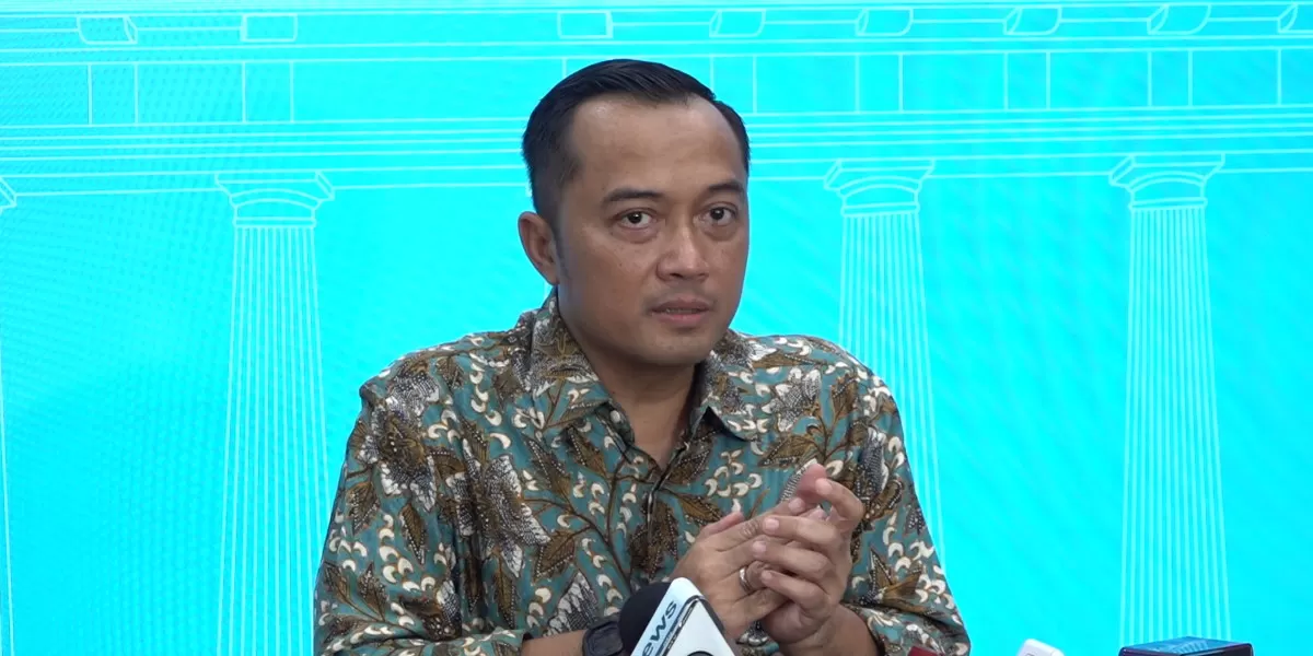 Mensesneg Prasetyo Hadi menegaskan posisi duduk Prabowo dan Gibran saat Sidang Kabinet Paripurna murni kebutuhan teknis, bukan isu politik (Promedia Teknologi Indonesia)