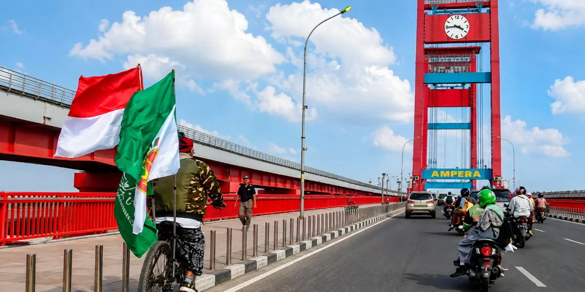 Anggota Banser asal Sumsel gowes menuju Jombang untuk menghadiri Muktamar ke 35 NU (dok.istimewa)