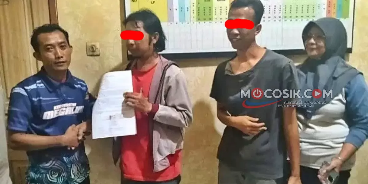Dua pria di Megaluh Jombang diamuk massa karena dicurigai mencuri HP saat pawai budaya di Desa Sidomulyo (dok.istimewa)