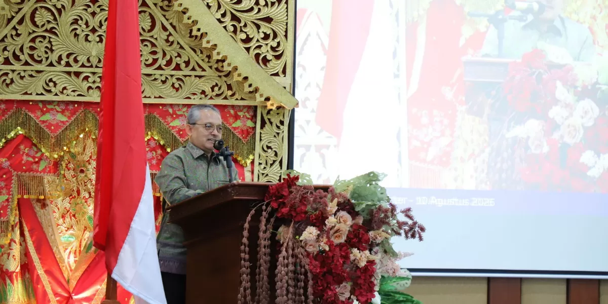 Kepala Perpusnas, E. Aminudin Aziz,&nbsp;dalam acara Gelar Wicara Pemikiran Bung Hatta yang menjadi pembuka rangkaian Pekan Literasi Bung Hatta 2026 di UPT Perpustakaan Proklamator Bung Hatta, Bukittinggi, Sumatera Barat, Senin (10/8/2026) (Promedia Group)