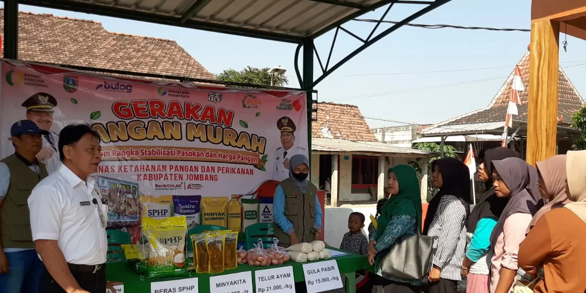 Gerakan Pangan Murah yang digelar DKPP Kabupaten Jombang di Desa Jatibanjar, Kecamatan Ploso (dok.istimewa)