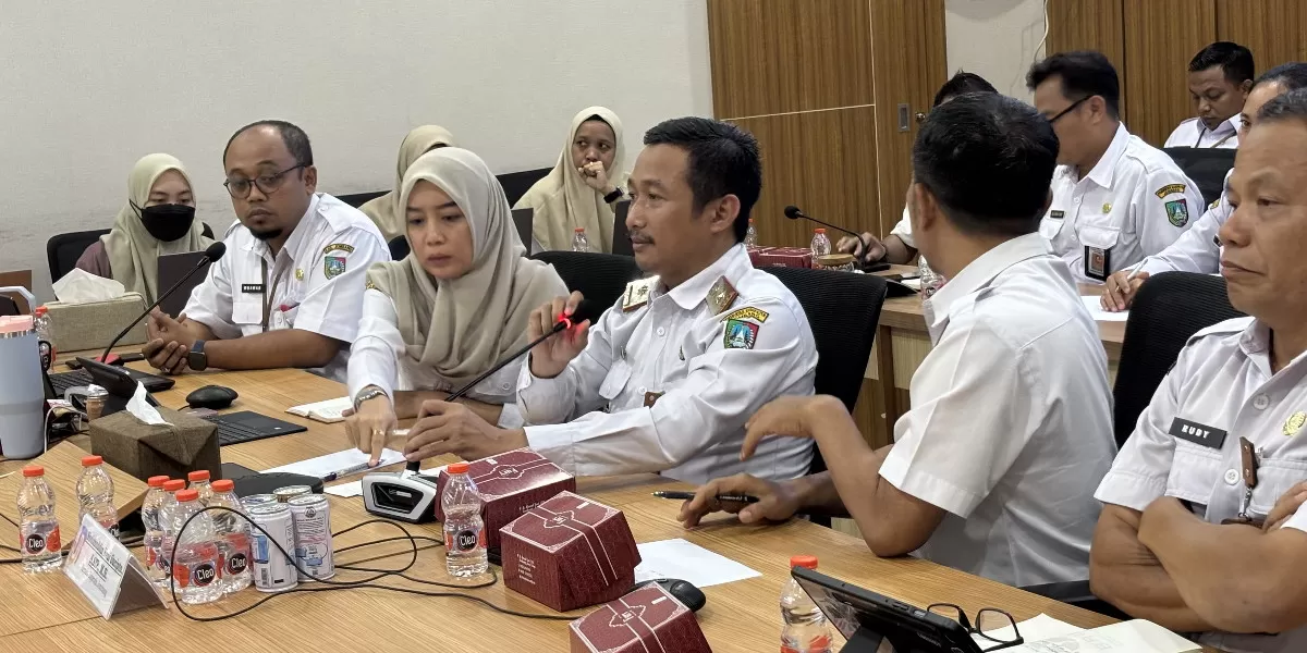 Bapenda Jombang menjalani Wawancara Evaluasi Zona Integritas bersama Tim Penilai Nasional KemenPAN-RB di Ruang Rapat Bapenda (dok.istimewa)