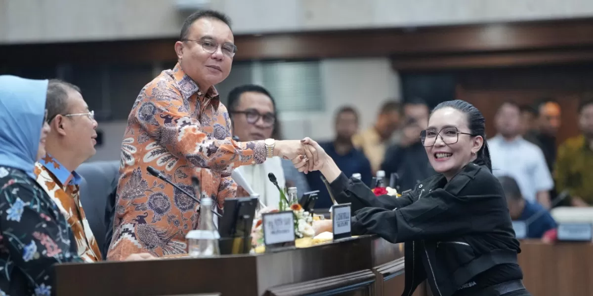 Wakil Ketua DPR RI Sufmi Dasco Ahmad menerima perwakilan serikat pekerja dan buruh untuk membahas RUU Ketenagakerjaan di Kompleks Parlemen, Jakarta (Promedia Group)