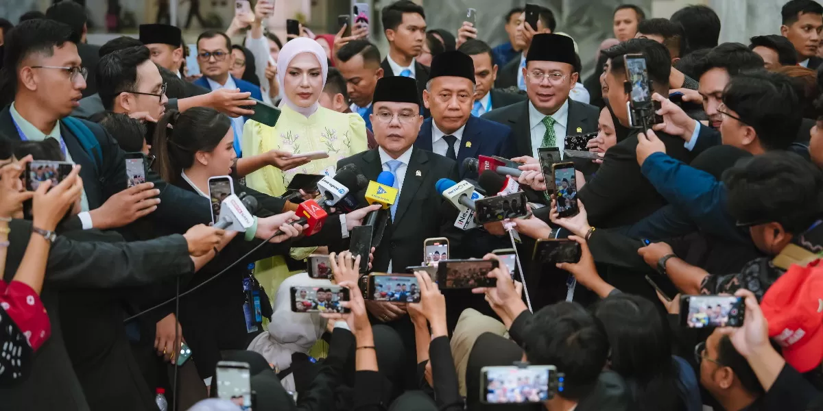 Foto : Pimpinan DPR RI Sufmi Dasco Ahmad menyampaikan duka dan mendorong koordinasi bantuan, evakuasi, layanan kesehatan, serta pemulihan fasilitas bagi warga terdampak gempa NTT (Promedia Teknologi Indonesia)
