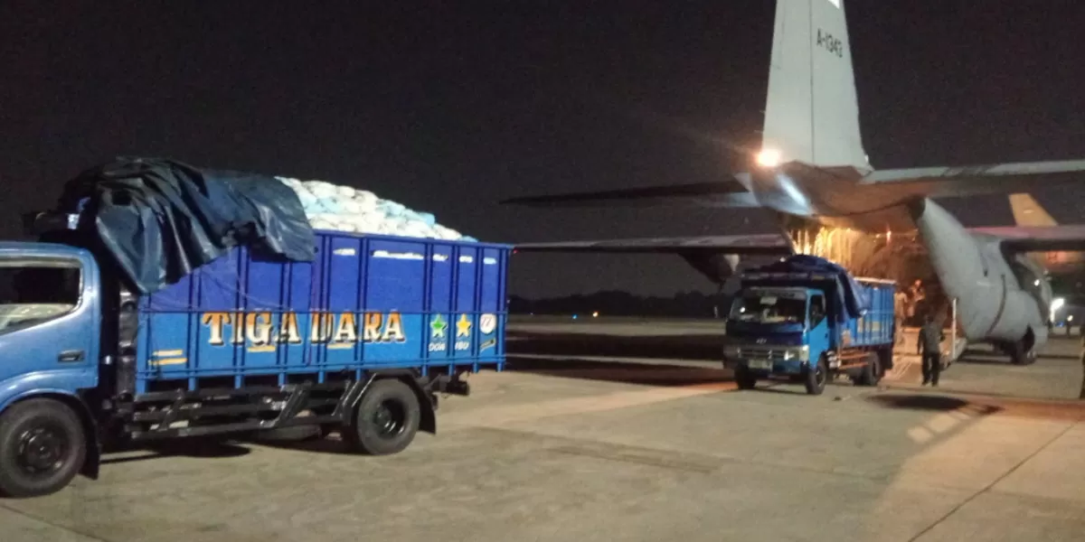 Pemerintah mempercepat bantuan korban gempa NTT M7,7 dengan menyiagakan pesawat dan helikopter serta menyalurkan 50 ribu paket sembako (Promedia Teknologi Indonesia)