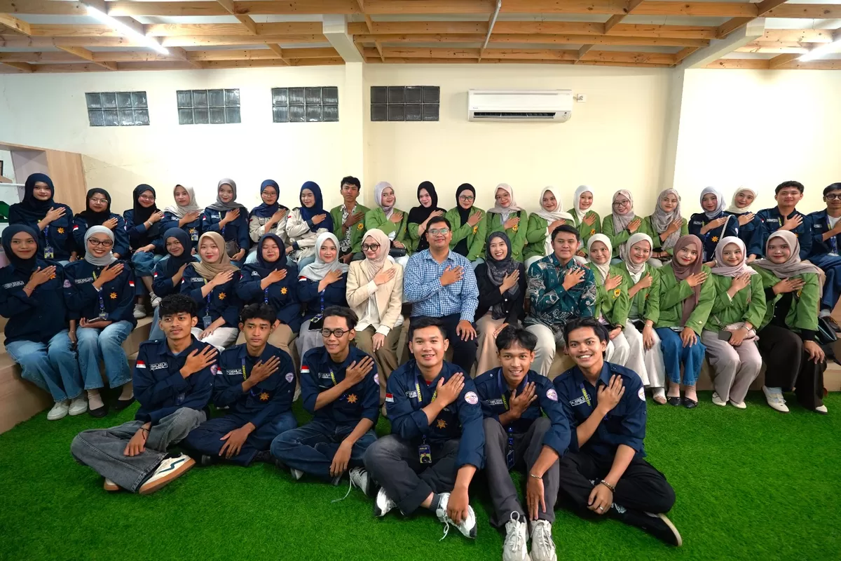 Kunjungan mahasiswa Prodi Sains Komunikasi Universitas Djuanda Bogor ke kantor Promedia Group. (Dok. Promedia)