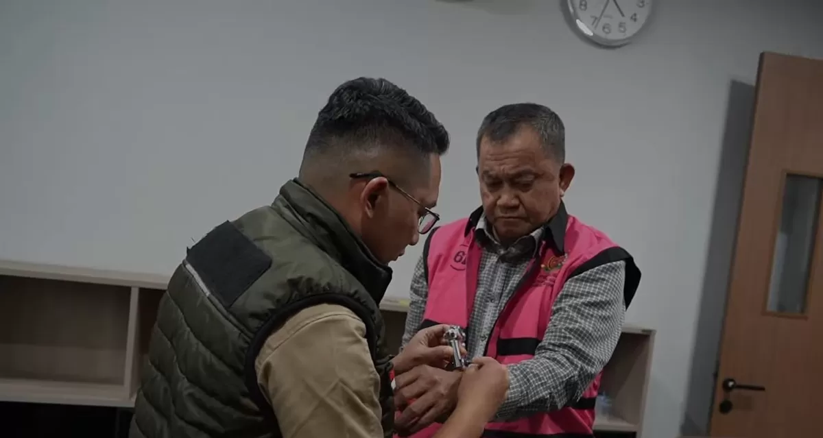 Mantan Wakil Kepala BGN Lodewyk Pusung ajukan sidang praperadilan terkait penetapan tersangka kasus BGN. (YouTube/Kejaksaan RI)