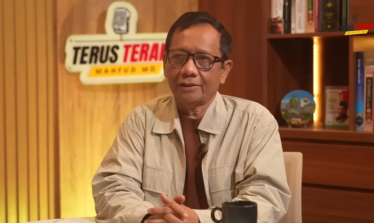 Mahfud MD menyoroti tentang sayembara penangkapan begal yang dicetuskan Gubernur Jawa Barat. (YouTube/Mahfud MD Official)