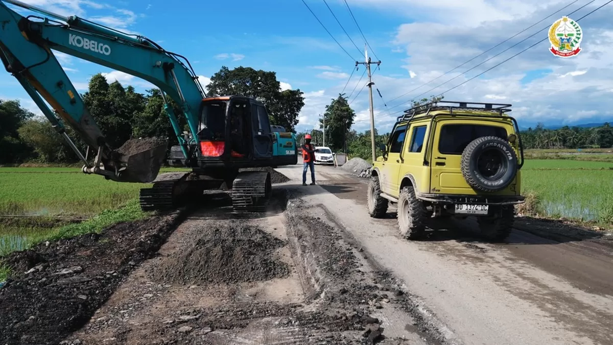 Pemprov Sulsel melakukan perbaikan Rekonstruksi Ruas Paleteang&ndash;Malimpung&ndash;Batas Enrekang.