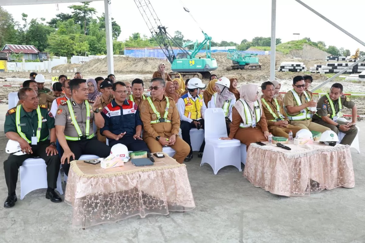 Wakil Bupati Barru Abustan A Bintang hadiri peresmian Sekolah Rakyat secara virtual.