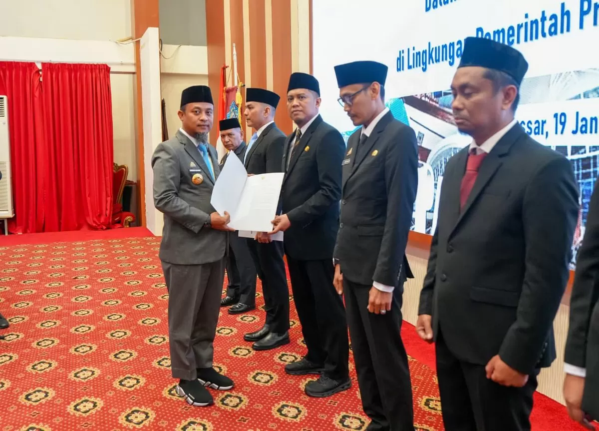 Gubernur Sulsel Andi Sudirman Sulaiman lantik talenta muda tempat 7 posisi.