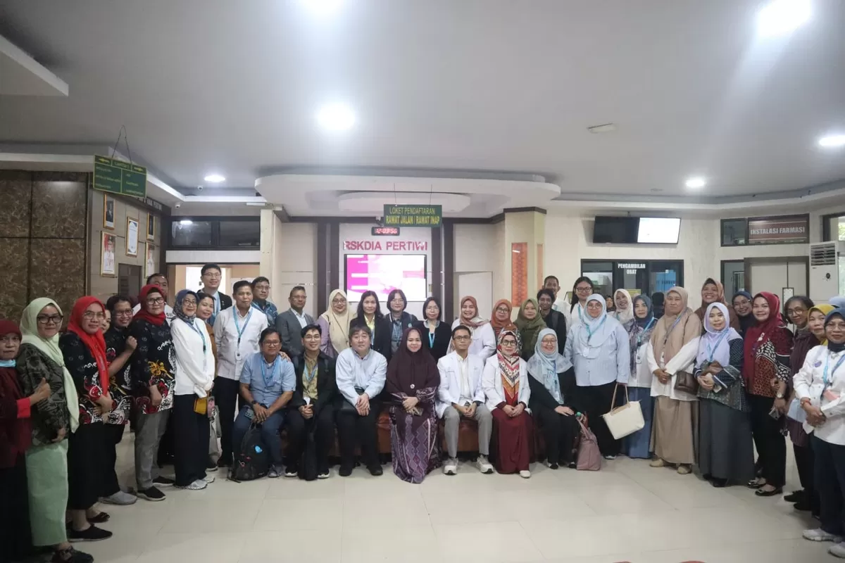 Delegasi WHO Kunjungi RSIA Pertiwi Makassar, Tinjau Layanan Kesehatan Ibu dan Anak.