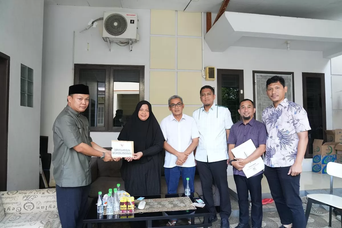 Santunan diberikan kepada keluarga korban kecelakaan pesawat ATR 42-500.