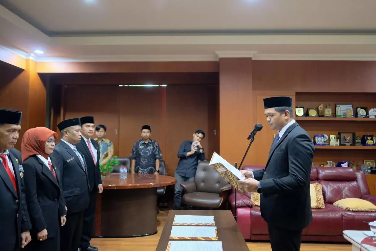 Bupati Bantaeng M Fathul Fauzy Nurdin lantik pejabat administrator.