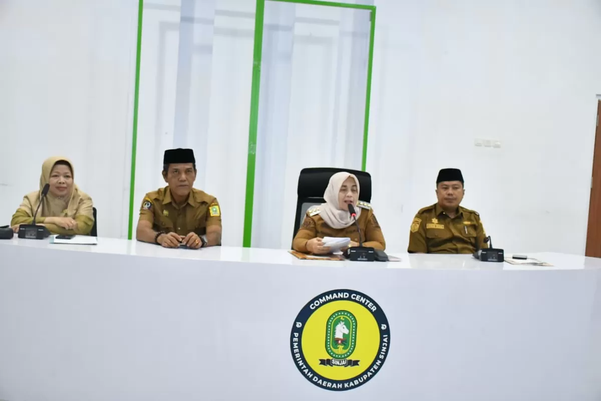 Bupati Sinjai Hj Ratnawati Arif membuka Pesantren Ramadan 1447 H untuk seluruh siswa sekolah. 