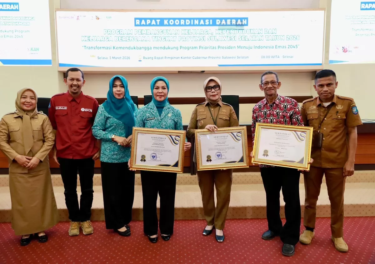 Kabupaten Bulukumba menerima tiga penghargaan pada Rakorda Bangga Kencana Sulsel 2026.