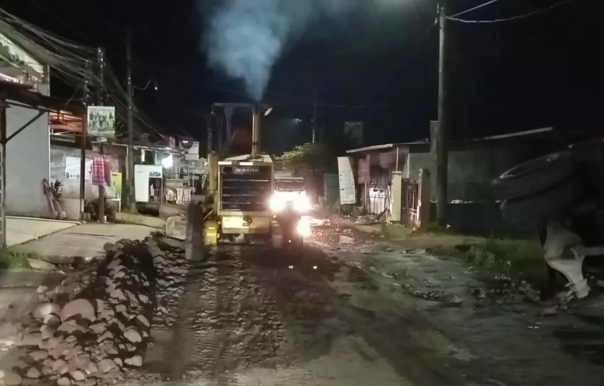 Jalan Poros Pamanjengan di Kecamatan Moncongloe, Kabupaten Maros digenjot Pemprov Sulsel.