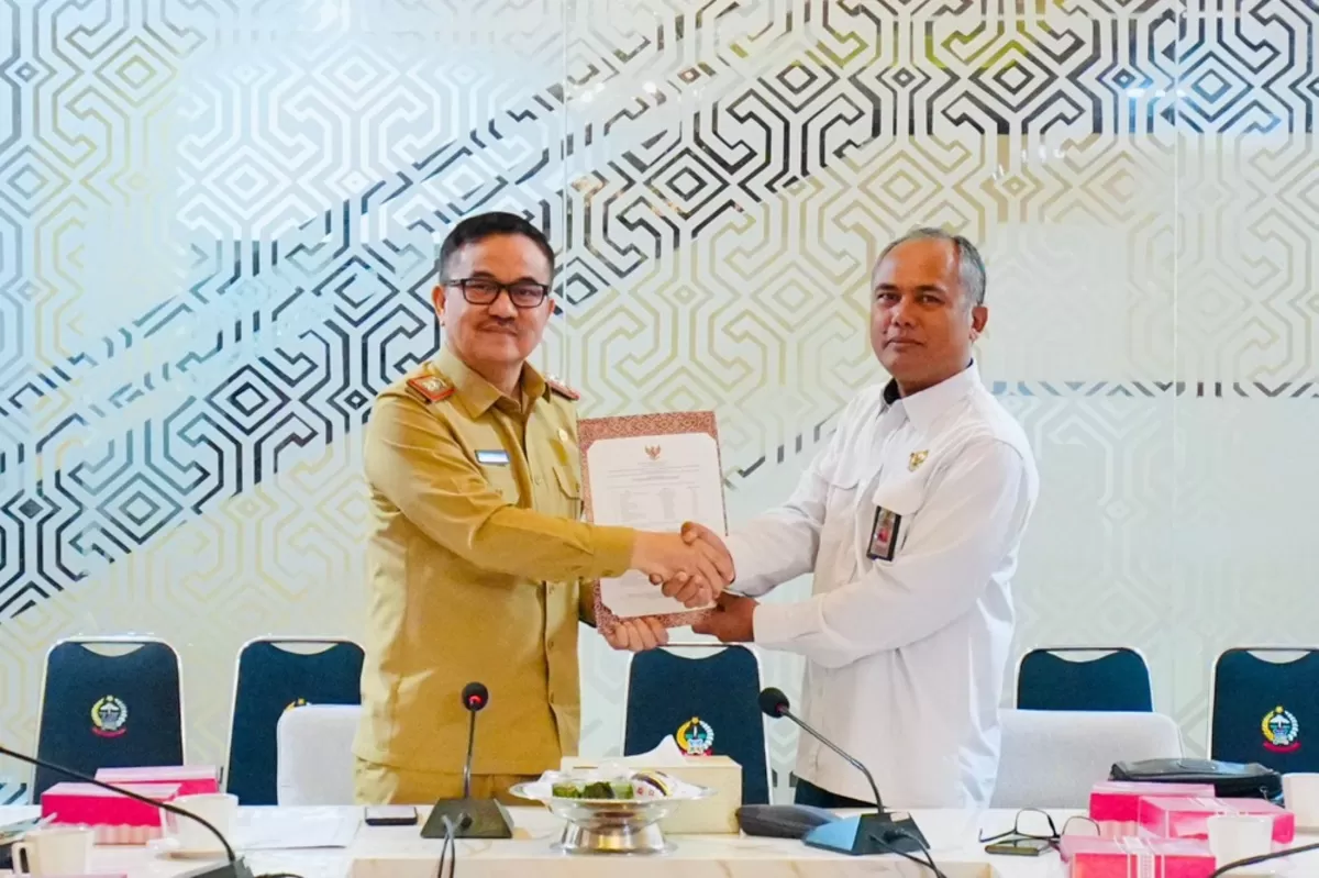 Sekretaris Daerah Provinsi Sulsel, Jufri Rahman terima tim audit BPK.