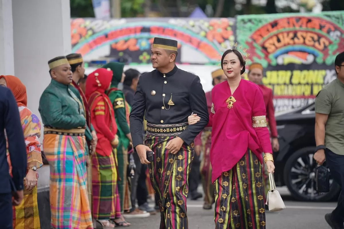 Bupati Bantaeng M Fathul Fauzy Nurdin bersama istri hadiri HUT Bone.