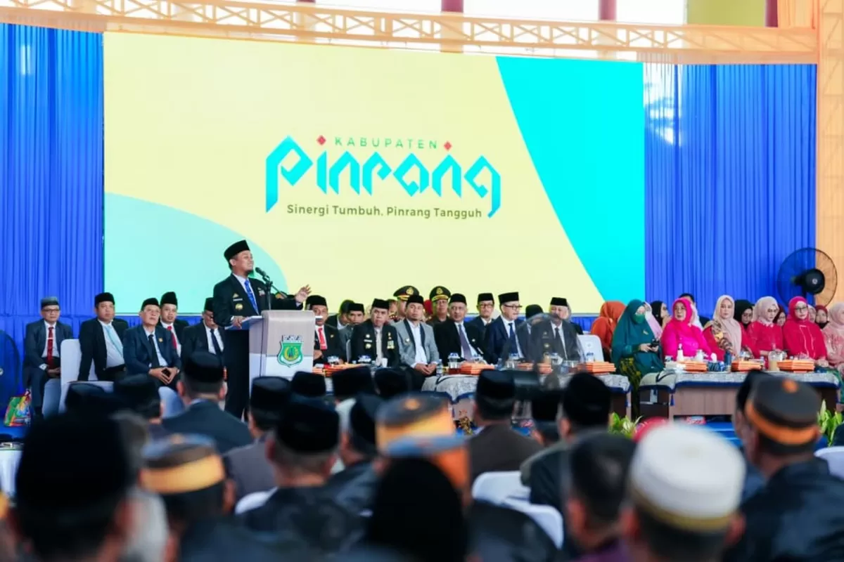 Gubernur Sulsel Andi Sudirman Sulaiman saat menghadiri Hari Jadi Pinrang ke-66 tahun.