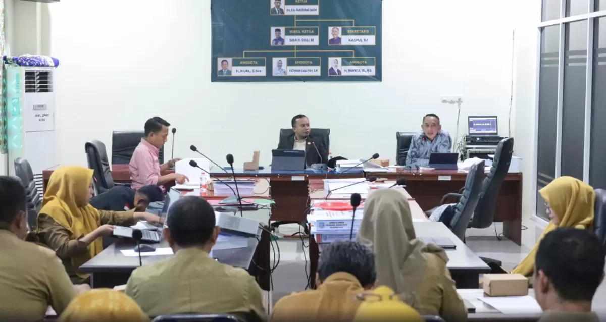 Pansus LKPJ DPRD Bulukumba Bedah Kinerja Pendapatan Daerah 2025.