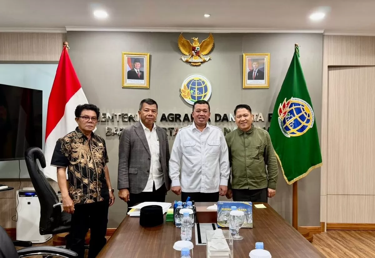 Bupati Bulukumba Andi Muchtar Ali Yusuf didampingi Wakil Ketua DPRD Bulukumba Fahidin HDK dan Muhdar Reha temui Menteri ATR/BPN Nusron Wahid.
