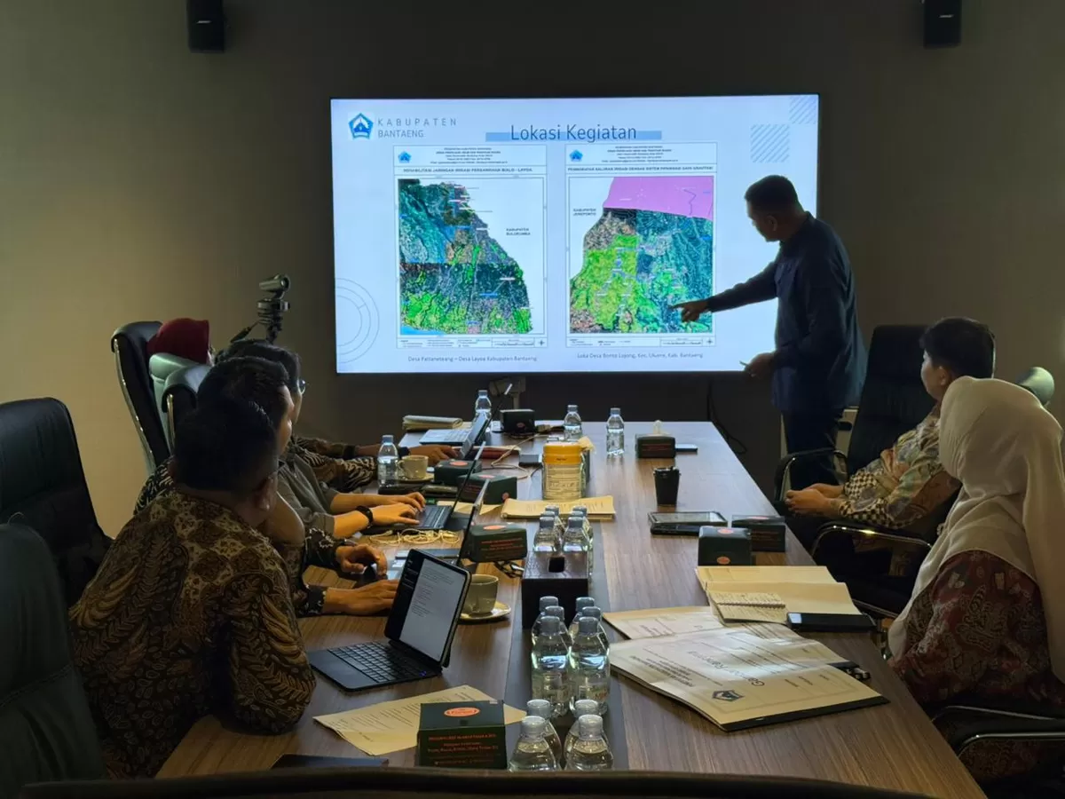 Bupati Bantaeng M Fathul Fauzy Nurdin presentasikan strategi rencana pembangunan daerah.