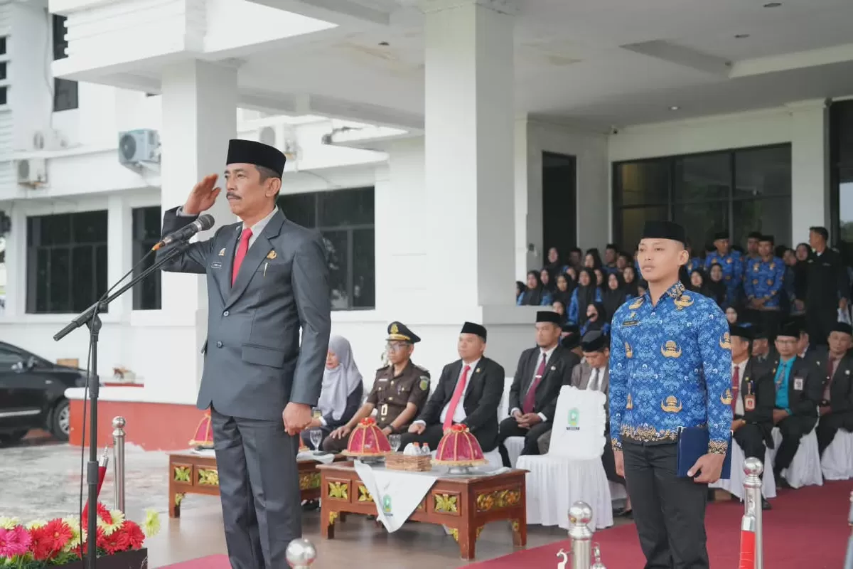 Sekda Sinjai Andi Jefrianto Asapa pimpin upacara Hari Otonomi Daerah 2026.